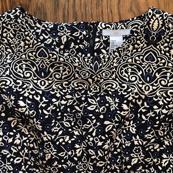 Navy Blue and Ivory Empire Waist Damask Pattern Dress With Pockets Size 8 - Picture 2 of 16